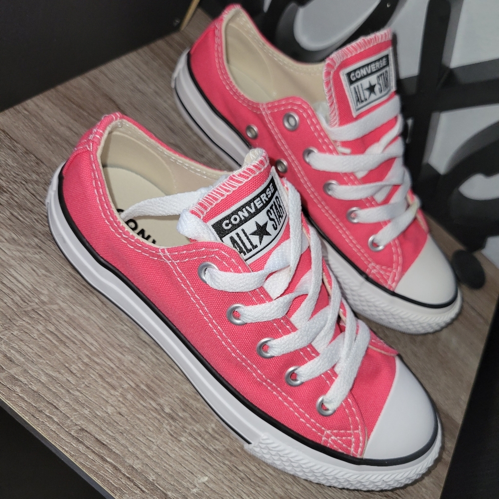 Converse - Picture 3 of 6